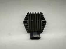 REGULATEUR DE TENSION HONDA CB