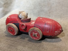 Voiture de course jouet en