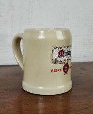 Belle chope de bière en grès