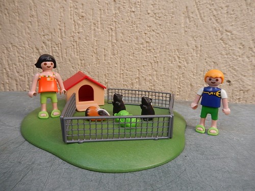Playmobil enclos cochons - :,