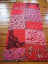 Q foulard Desigual modéle