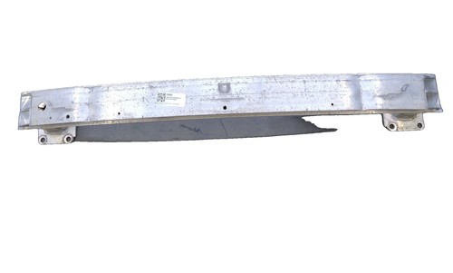 Traverse absorbeur bouclier