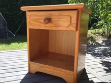 Table De Chevet En Pin Massif