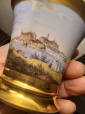 TASSE en porcelaine forme