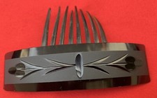 Ancien peigne à chignon époque XIXe en corne et jais ciselé dépoli