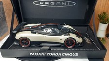 Pagani Zonda Cinque 1/18 Peako. Modèle réduit de collection en résine.