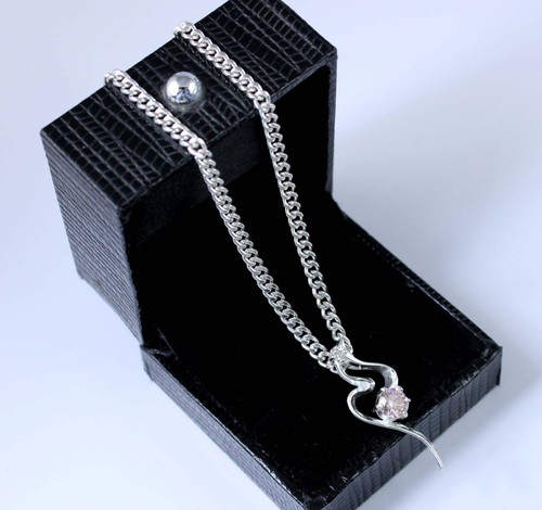 Pendentif certifié diamant - en,