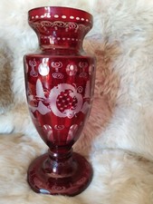  Grand Vase Balustre en Cristal de Bohême , Taillé et Gavé à la Meule .  Ancien