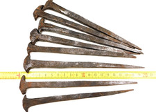 Lot de 8 anciens grands clous