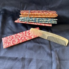 Peigne à cheveux anciens en