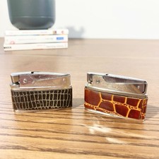 Lot 2 Briquets Vintage Brother Lite en cuir 1950