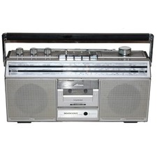 Poste radio cassettes Schneider TR 2820 / 29 pour pièces vintage