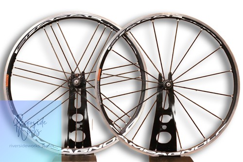 Paire roues cliquet - à,
