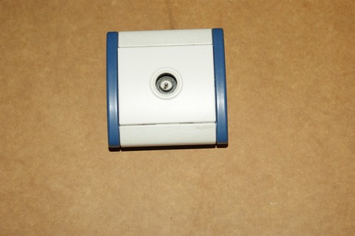 Legrand 84320 prise - prise, tv