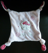 Q. DOUDOU PLAT CARRE CHAT HELLO KITTY ROSE FLOCON NEIGE BONNET ROSE POIS - TTBE