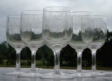 Baccarat - Service de 6 verres à vin blanc ou vin cuit cristal, modèle Sévigné. 