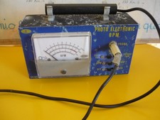 Compte tours   AMTRON UK 832   Appareil de mesure vintage 