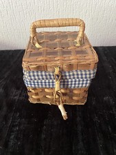 Ancienne Petite Boîte En