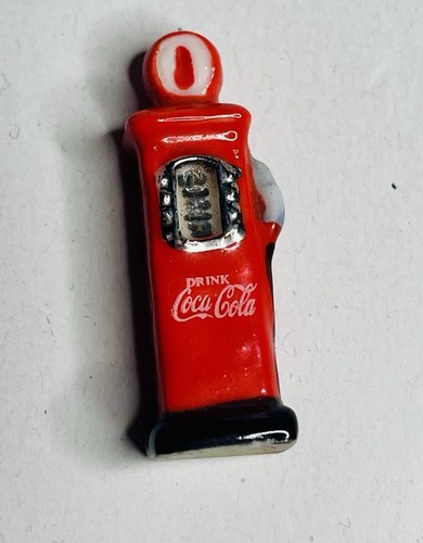 Fève coca cola 2012 pompe - pompe, à