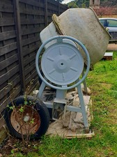 Bétonnière électrique 240 litres