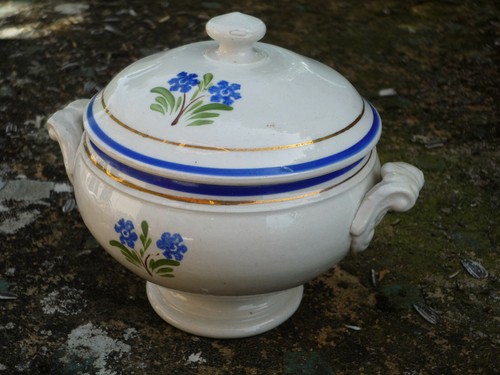 Ancienne dinette faience de - en,