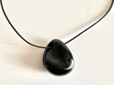 Collier Pendentif lien cuir BACCARAT Galet Leather Necklace Halskette Collana