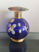 Ancien vaporisateur decor floral fleur relief bleu cristal de bohème 