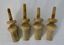 PIED en BOIS, 4 anciens pieds en bois, bois tourné, chevet, table, meuble,à voir