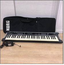 Clavier synthétiseur musical