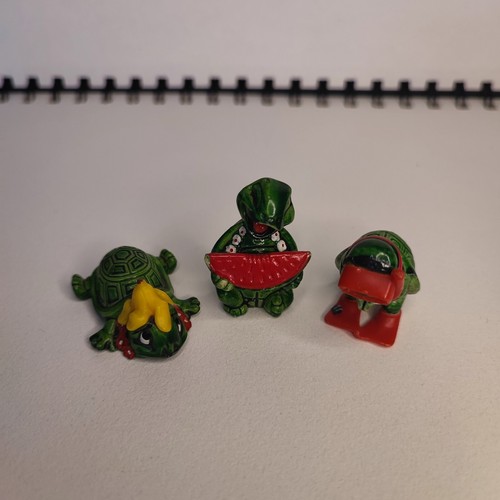 Lot trois personnages - de,