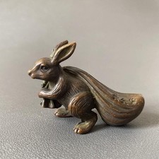 Statue presse papier lapin en