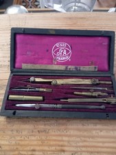 Boîte compas ancienne - de,
