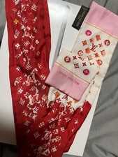 Echarpe LOUIS VUITTON sergé