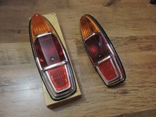 Neuf- 1 Feu complet + 1 Cabochon arrière Simca Break 1500