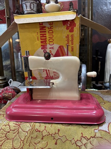 Ancienne machine coudre jeux - a,