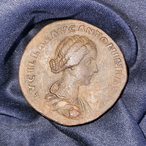 Lucilla sesterce daughter - lucilla, of