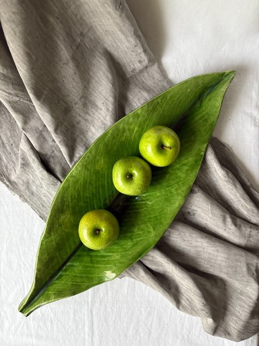 Large green ceramic - green, leaf