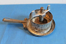 PRESSE VIANDE EN METAL ANNEES