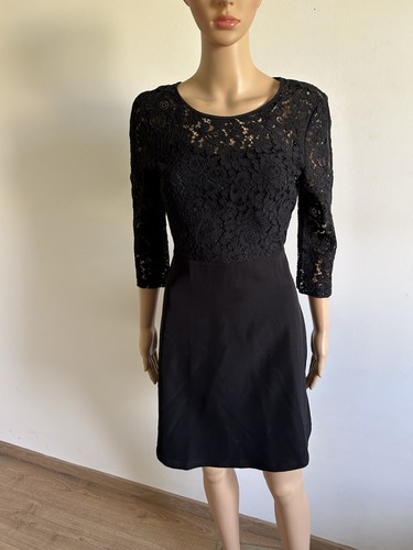Robe noire avec dentelle