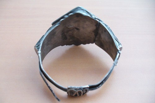 Ancien bracelet avec cache - bracelet, a