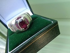 Bague En Or Grenat Rubis 9 Carats Or Blanc Poinçon 2006 Birmingham Taille R À S