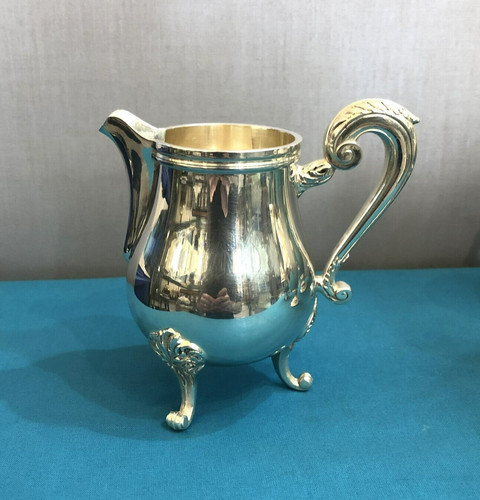 Crémier pot lait tripode - à,