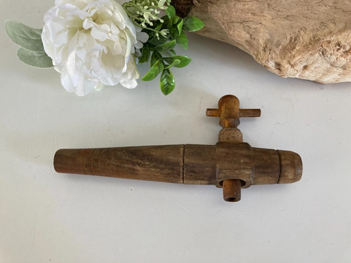 Ancien robinet en - 7,