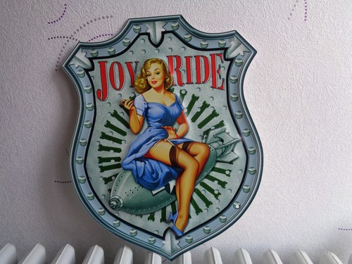 Tole metalpin blonde - up, joy