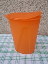 Tupperware  pichet orange bec