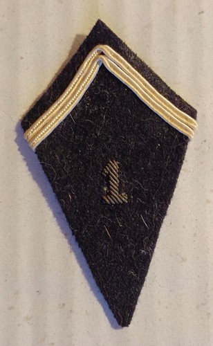 Patte col franc - /,