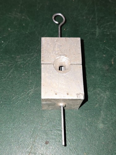 Moule plombs allongé perce - a,