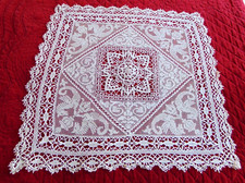 Ancien centre de table écru broderie au fuseau