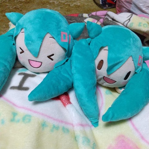 Lot peluches hatsune miku - peluches,