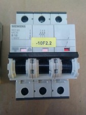 1 disjoncteur tri / 3 phases B16 Amp siemens  3 poles 10kA  gamme MCB